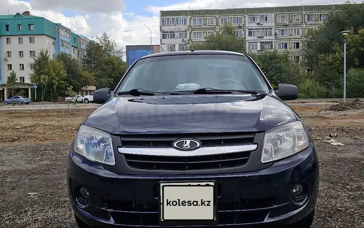 ВАЗ (Lada) Granta 2190 2013 годаүшін2 000 000 тг. в Астана