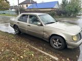 Mercedes-Benz E 200 1992 года за 1 400 000 тг. в Костанай – фото 2