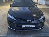 Toyota Camry 2021 года за 17 800 000 тг. в Экибастуз – фото 4