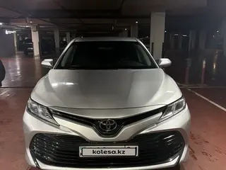 Toyota Camry, 2019