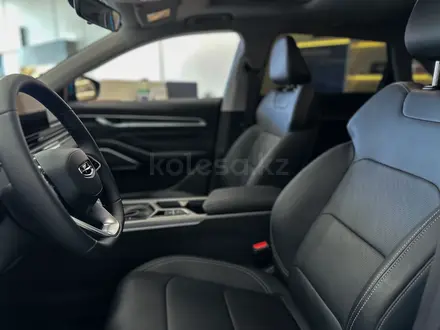 Geely Atlas Premium 2.0T 2025 года за 10 990 000 тг. в Сатпаев – фото 2