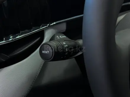 Geely Atlas Premium 2.0T 2025 года за 10 990 000 тг. в Сатпаев – фото 13