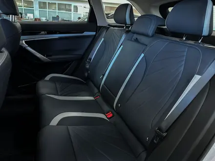Geely Atlas Premium 2.0T 2025 года за 10 990 000 тг. в Сатпаев – фото 14