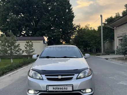 Daewoo Gentra 2014 года за 3 550 000 тг. в Шымкент – фото 2