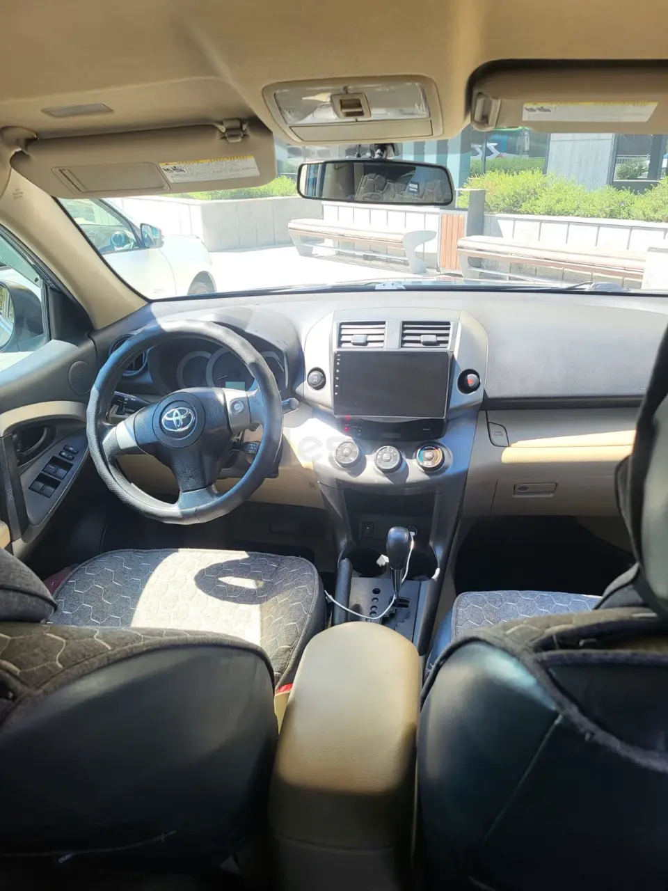 Toyota RAV4, 2010