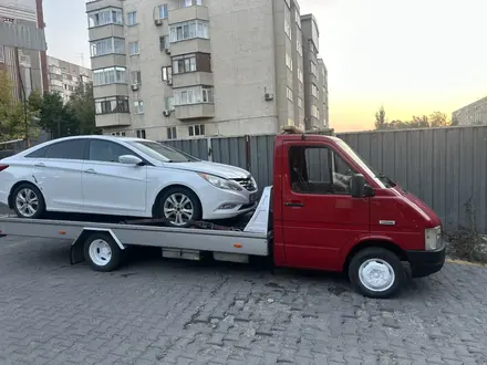 Volkswagen  LT 2000 года за 13 000 000 тг. в Алматы – фото 4