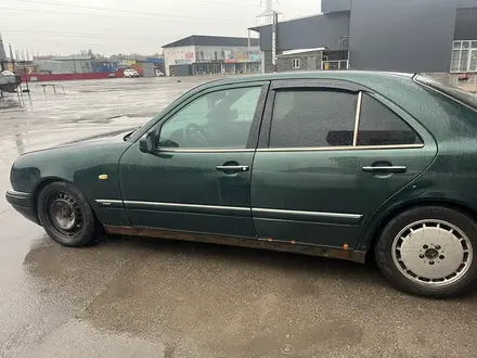 Mercedes-Benz E 280 1996 года за 1 900 000 тг. в Алматы – фото 3