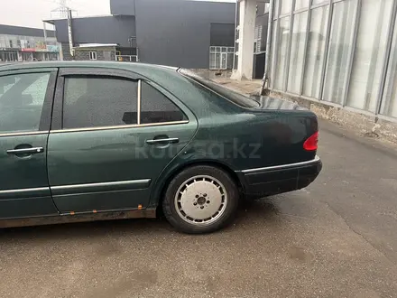 Mercedes-Benz E 280 1996 года за 1 900 000 тг. в Алматы – фото 5