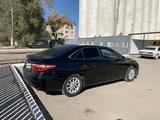 Toyota Camry 2015 года за 6 200 000 тг. в Актобе – фото 3