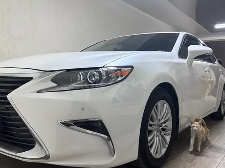 Lexus ES 350 2018 года за 23 000 000 тг. в Шымкент – фото 2