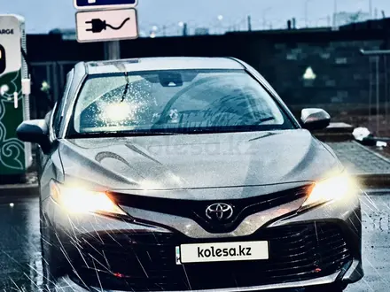 Toyota Camry 2019 года за 13 500 000 тг. в Караганда