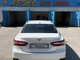 Toyota Camry 2020 года за 14 800 000 тг. в Шымкент – фото 2