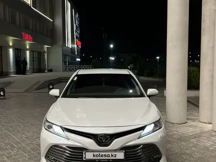 Toyota Camry 2019 года за 15 500 000 тг. в Туркестан