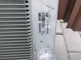 Радиатор охлаждения БМВ е60 за 45 000 тг. в Караганда – фото 2