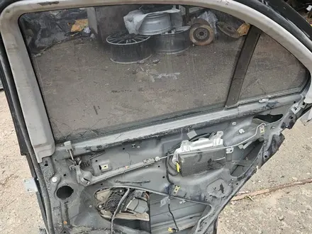 Дверь Mercedes-Benz W220 за 1 000 тг. в Алматы – фото 3