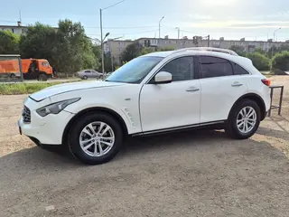 Infiniti FX37