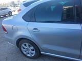Volkswagen Polo 2015 года за 4 200 000 тг. в Актау – фото 3