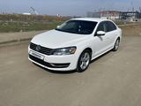 Volkswagen Passat 2014 года за 6 700 000 тг. в Уральск – фото 5