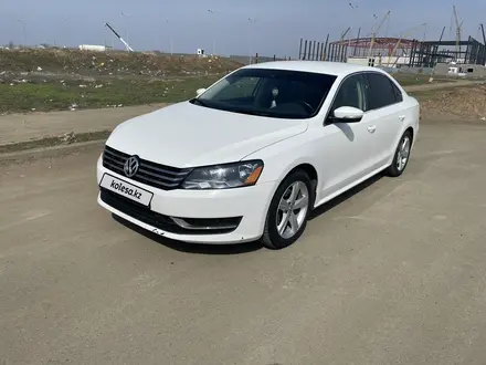 Volkswagen Passat 2014 года за 6 600 000 тг. в Уральск – фото 5