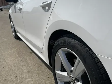 Volkswagen Passat 2014 года за 6 600 000 тг. в Уральск – фото 6