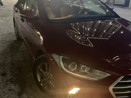 Hyundai Elantra 2018 года за 8 300 000 тг. в Астана – фото 2