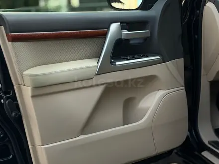 Toyota Land Cruiser Luxe 2013 года за 19 500 000 тг. в Алматы – фото 14