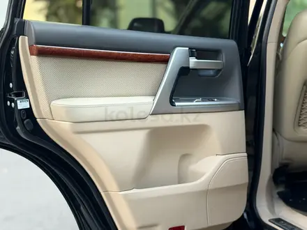 Toyota Land Cruiser Luxe 2013 года за 19 500 000 тг. в Алматы – фото 15