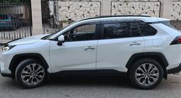 Toyota RAV4 2021 года за 21 700 000 тг. в Уральск – фото 4