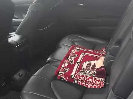 Toyota Highlander 2021 года за 18 000 000 тг. в Актобе – фото 7
