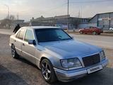 Mercedes-Benz E 280 1993 года за 1 800 000 тг. в Шымкент