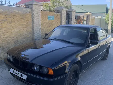 BMW 520 1991 года за 1 300 000 тг. в Атырау – фото 2