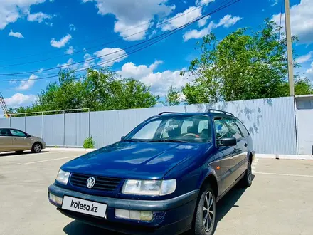 Volkswagen Passat 1994 года за 1 900 000 тг. в Уральск – фото 4