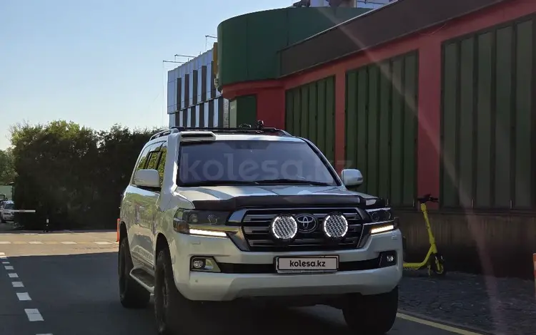Toyota Land Cruiser 2016 годаүшін29 900 000 тг. в Усть-Каменогорск
