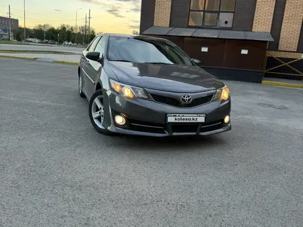 Toyota Camry 2014 года за 7 700 000 тг. в Актобе