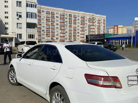 Toyota Camry 2011 года за 6 600 000 тг. в Уральск – фото 4