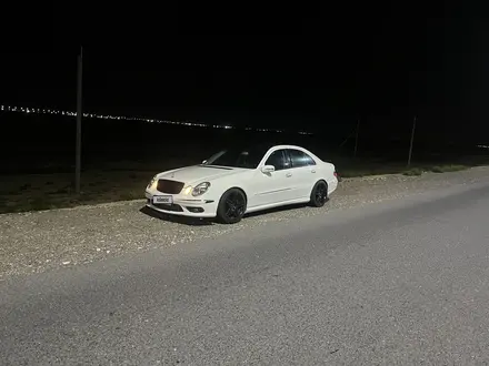 Mercedes-Benz E 55 AMG 2005 года за 8 500 000 тг. в Жанаозен – фото 9