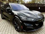 Ford Mustang Mach-E 2022 года за 33 000 000 тг. в Алматы
