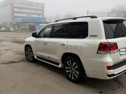 Toyota Land Cruiser 2015 года за 29 800 000 тг. в Алматы – фото 4