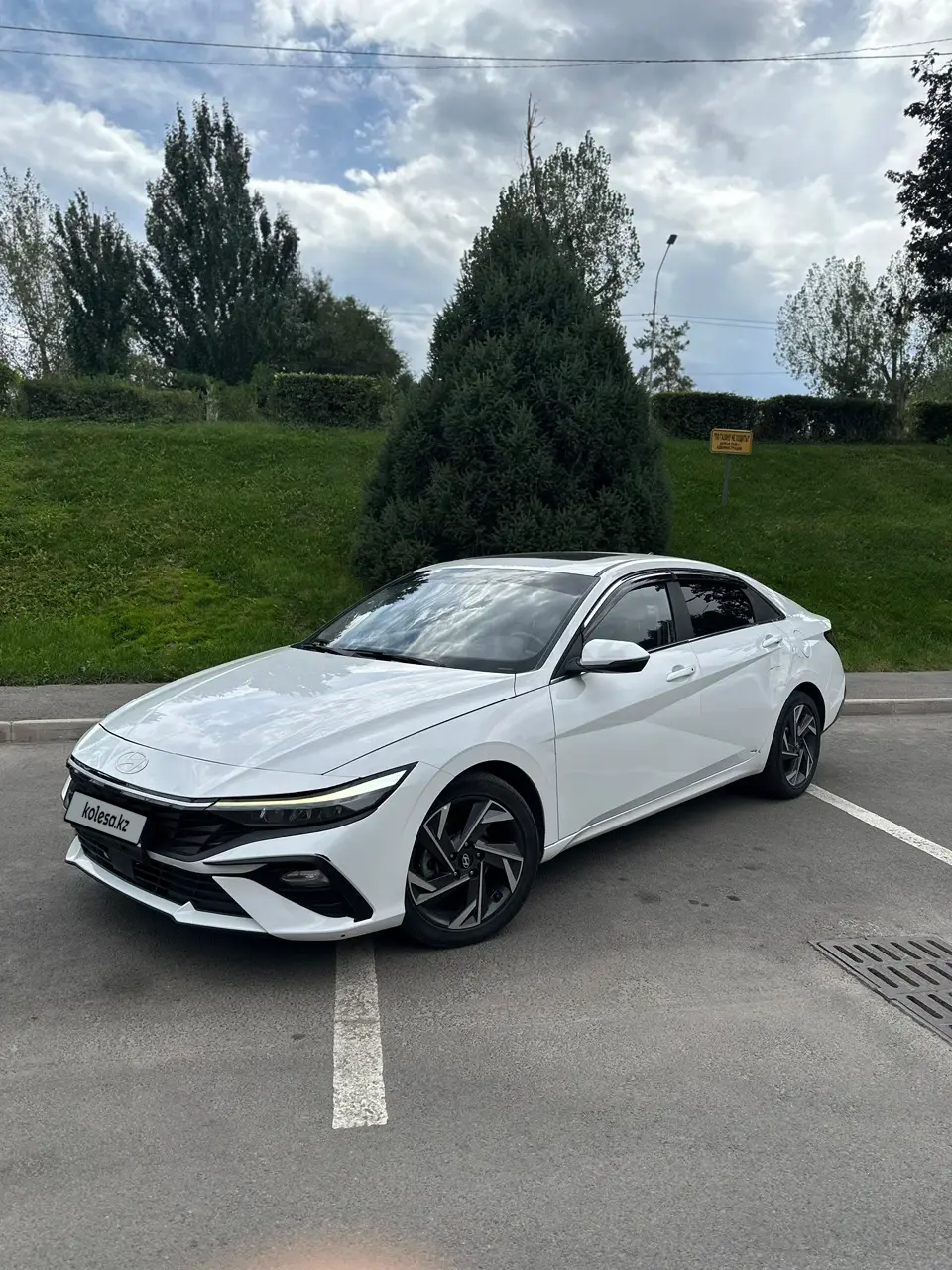 Hyundai Elantra, 2023