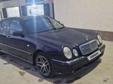 Mercedes-Benz E 320 2000 года за 2 200 000 тг. в Жанаозен – фото 5
