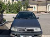 Volkswagen Vento 1993 года за 1 350 000 тг. в Астана – фото 3