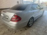 Mercedes-Benz E 320 2003 годаүшін5 500 000 тг. в Талгар – фото 4