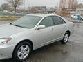 Toyota Camry 2005 года за 5 400 000 тг. в Тараз – фото 9