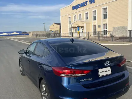 Hyundai Elantra 2017 года за 5 000 000 тг. в Атырау – фото 5