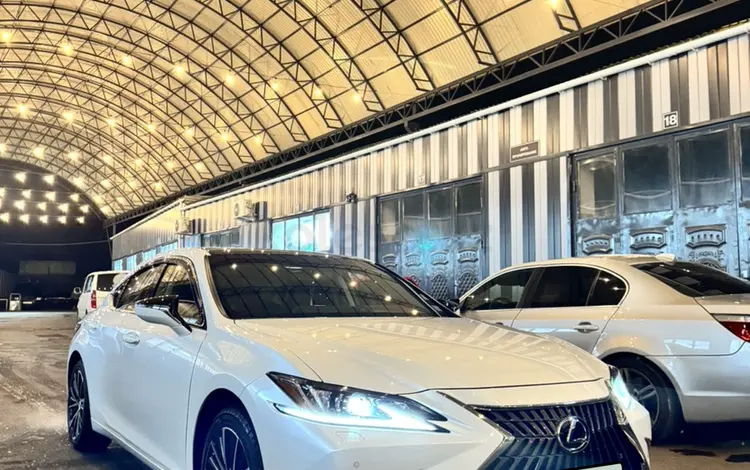 Lexus ES 250 2022 года за 26 500 000 тг. в Тараз