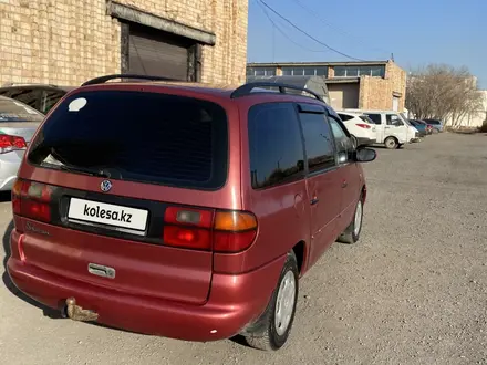 Volkswagen Sharan 1997 года за 2 500 000 тг. в Караганда – фото 3