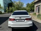 Toyota Camry 2018 годаүшін13 500 000 тг. в Экибастуз – фото 2
