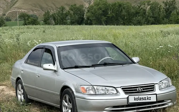 Toyota Camry 2001 годаүшін3 550 000 тг. в Алматы