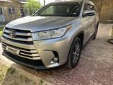 Toyota Highlander 2018 года за 18 200 000 тг. в Шымкент – фото 2