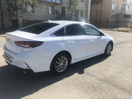 Hyundai Sonata 2019 года за 9 900 000 тг. в Жанаозен – фото 4